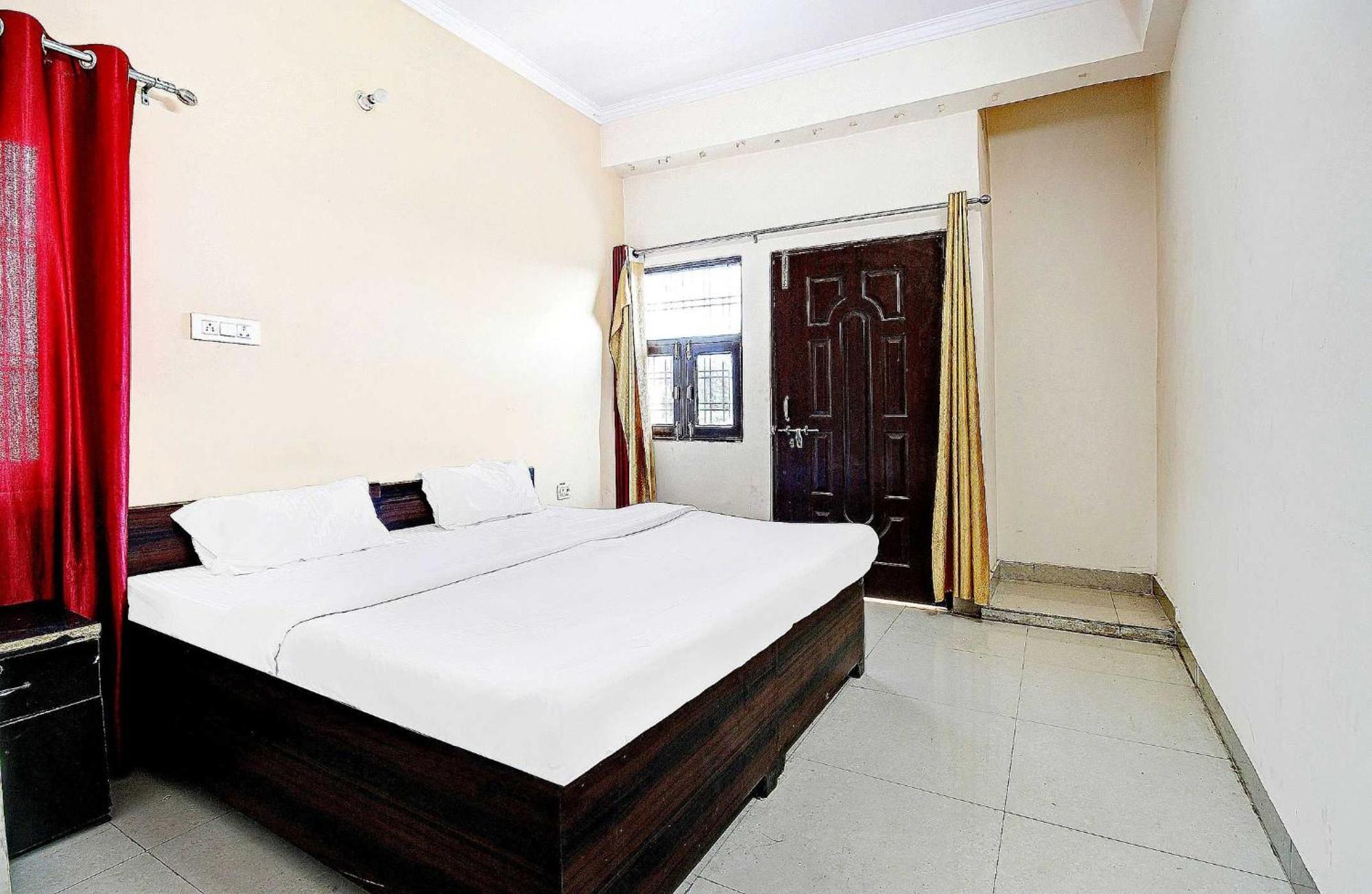 Hotel O Jr Hotel 勒克瑙 外观 照片