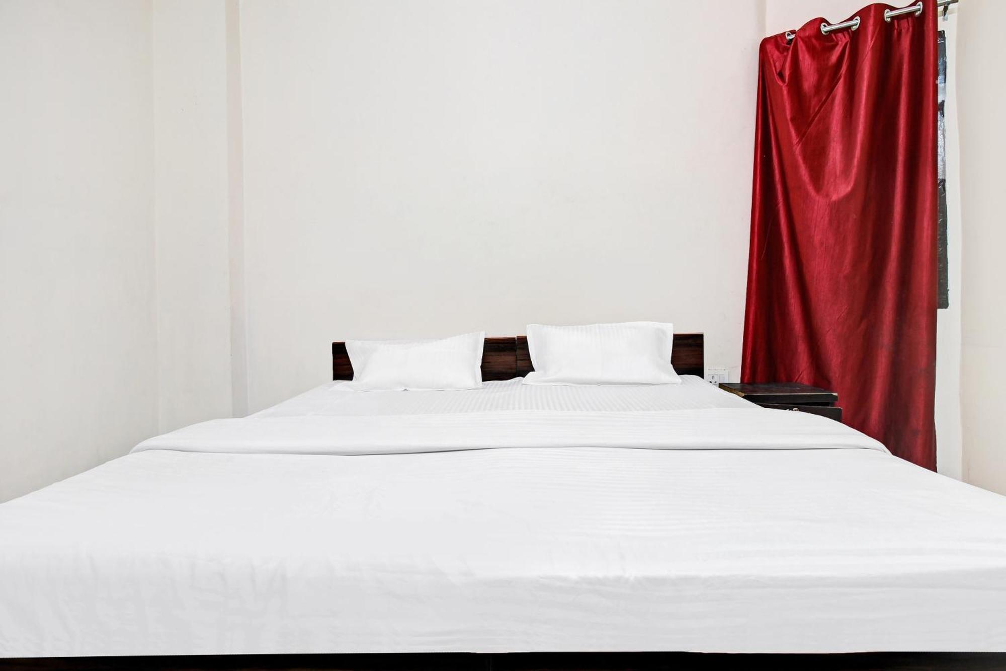 Hotel O Jr Hotel 勒克瑙 外观 照片