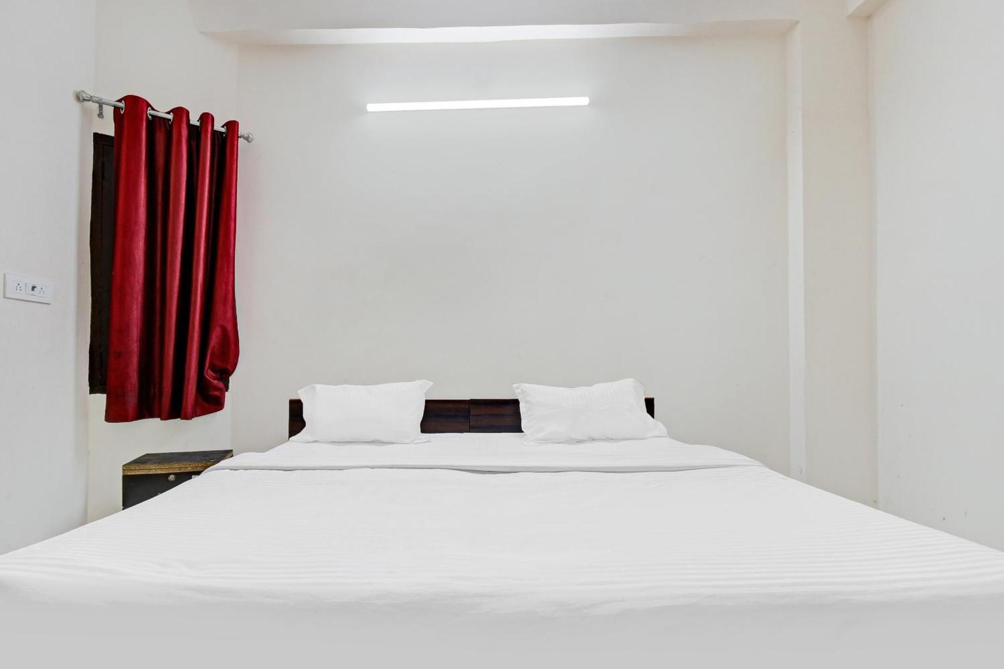 Hotel O Jr Hotel 勒克瑙 外观 照片