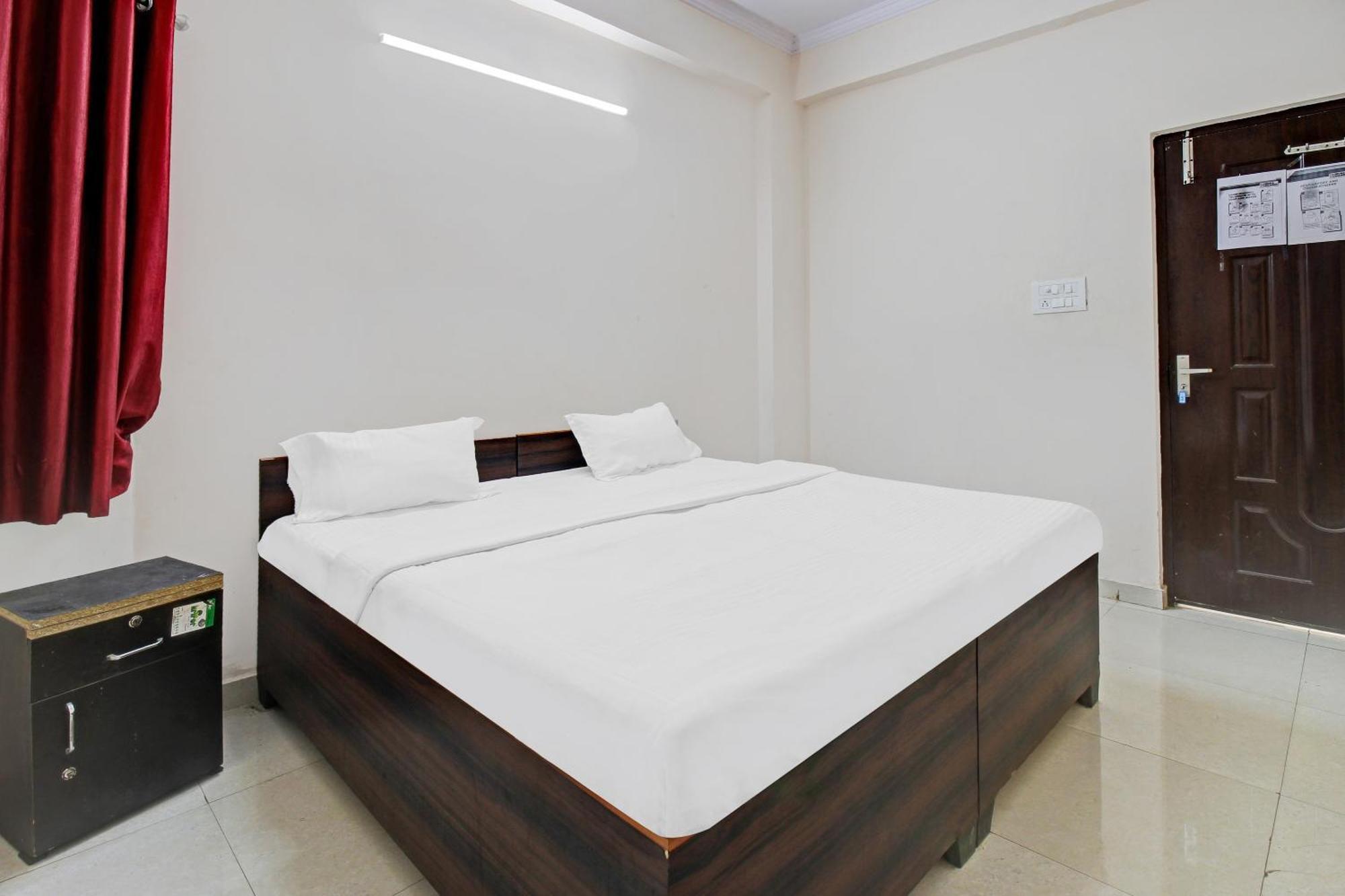 Hotel O Jr Hotel 勒克瑙 外观 照片